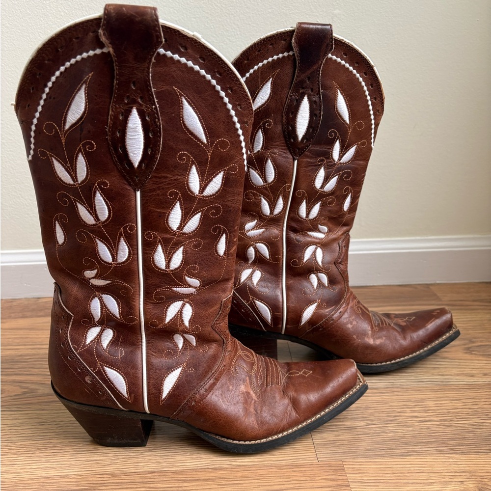 Ariat Brown and White Western Cowboy Boots